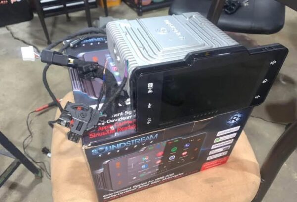 Soundstream Reserve HDHU.9813SG Head Unit for 1998-2013 Harley-Davidson Street Glide