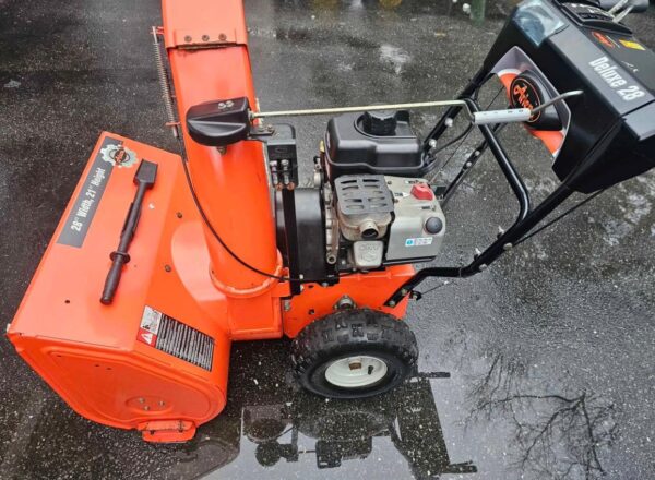Ariens Deluxe 28-inch two-stage snow blower with Briggs and Stratton engine