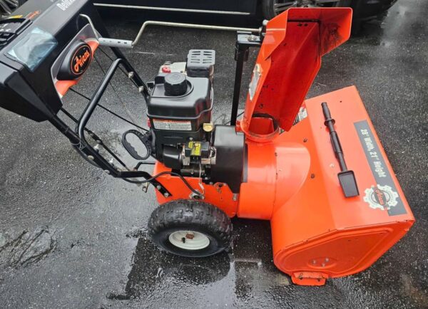 Ariens Deluxe 28 Two-Stage Snow Blower | 250cc Briggs & Stratton